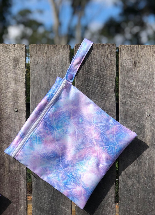 Bitty Wet Bag Pattern by Unleash The Bows